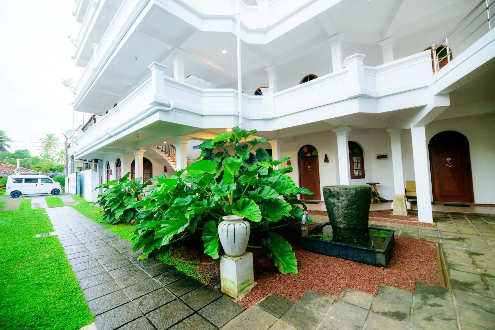 Royal Beach Hotel & Restaurant Hikkaduwa Εξωτερικό φωτογραφία