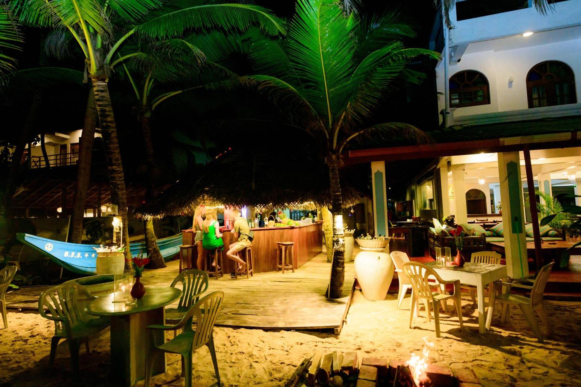Royal Beach Hotel & Restaurant Hikkaduwa Εξωτερικό φωτογραφία