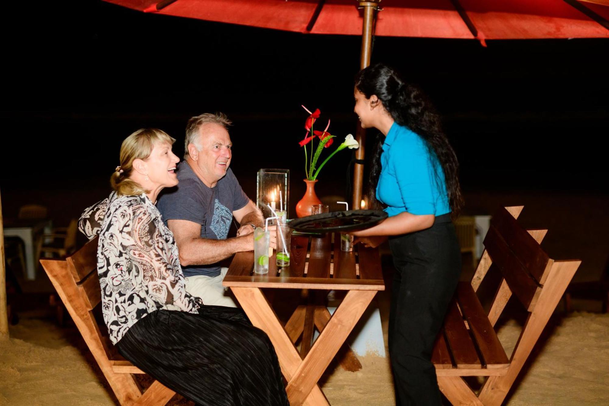 Royal Beach Hotel & Restaurant Hikkaduwa Εξωτερικό φωτογραφία