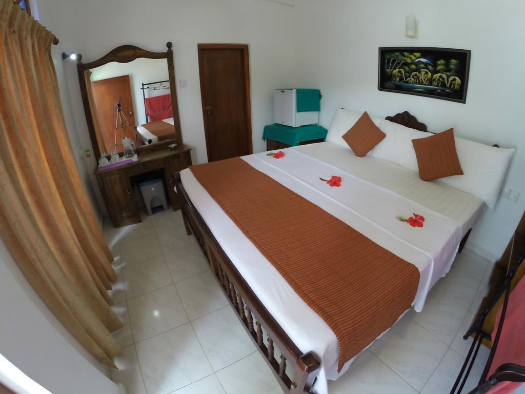 Royal Beach Hotel & Restaurant Hikkaduwa Εξωτερικό φωτογραφία